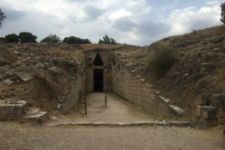 The elephant in the tomb: Finding the Mycenaean ‘blueprint’ for rock-cut chambers